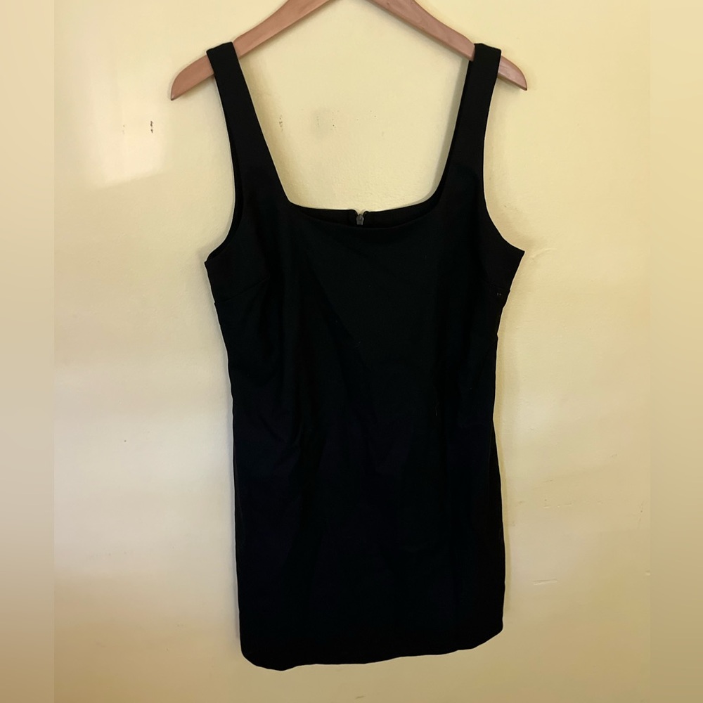 Banana Republic Classic Black Dress Size 4 Petites